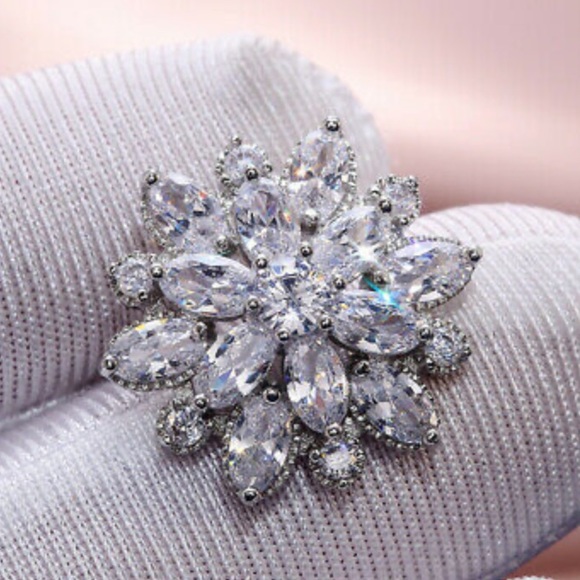 NEW Sterling Silver Beautiful Earrings - Picture 4 of 6